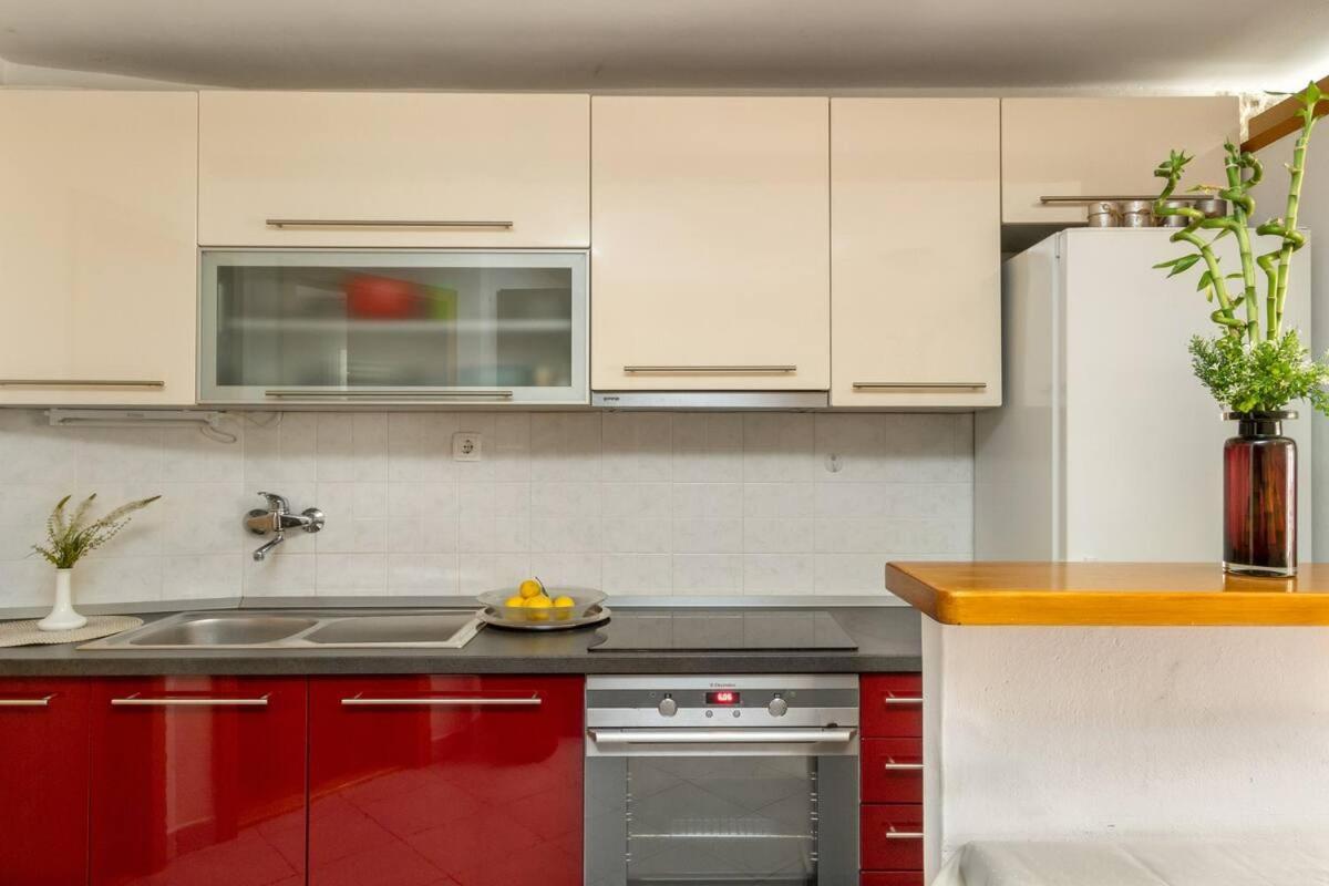 Aparrtment Terra- Combine Beach&Old Town Apartment Split Exterior photo