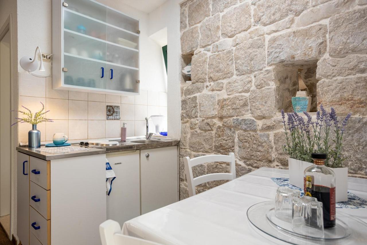 Aparrtment Terra- Combine Beach&Old Town Apartment Split Exterior photo