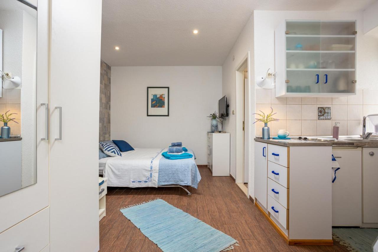 Aparrtment Terra- Combine Beach&Old Town Apartment Split Exterior photo