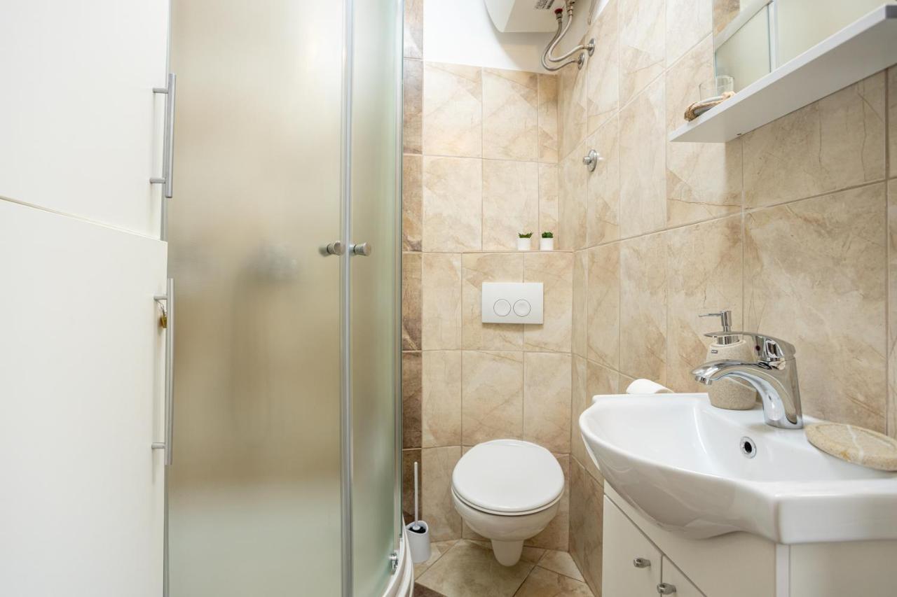 Aparrtment Terra- Combine Beach&Old Town Apartment Split Exterior photo