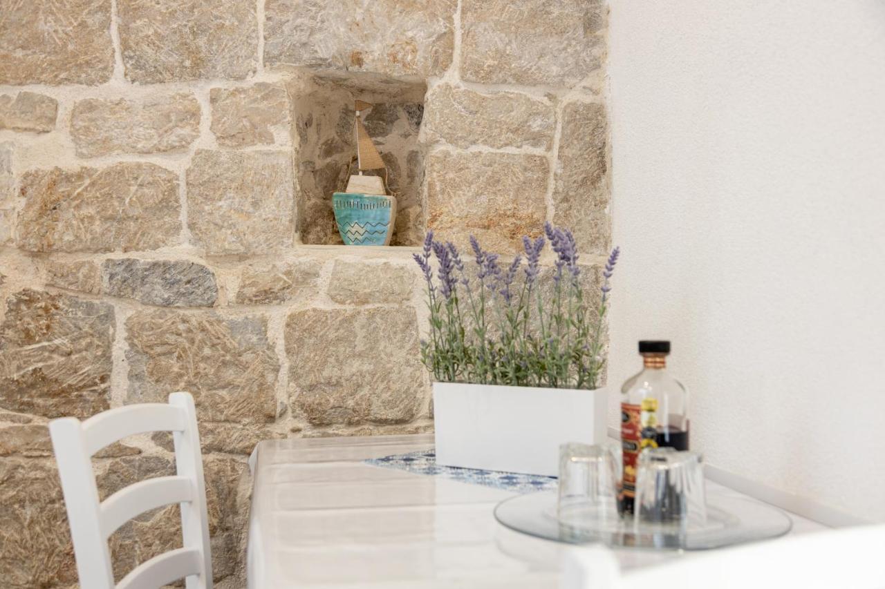 Aparrtment Terra- Combine Beach&Old Town Apartment Split Exterior photo